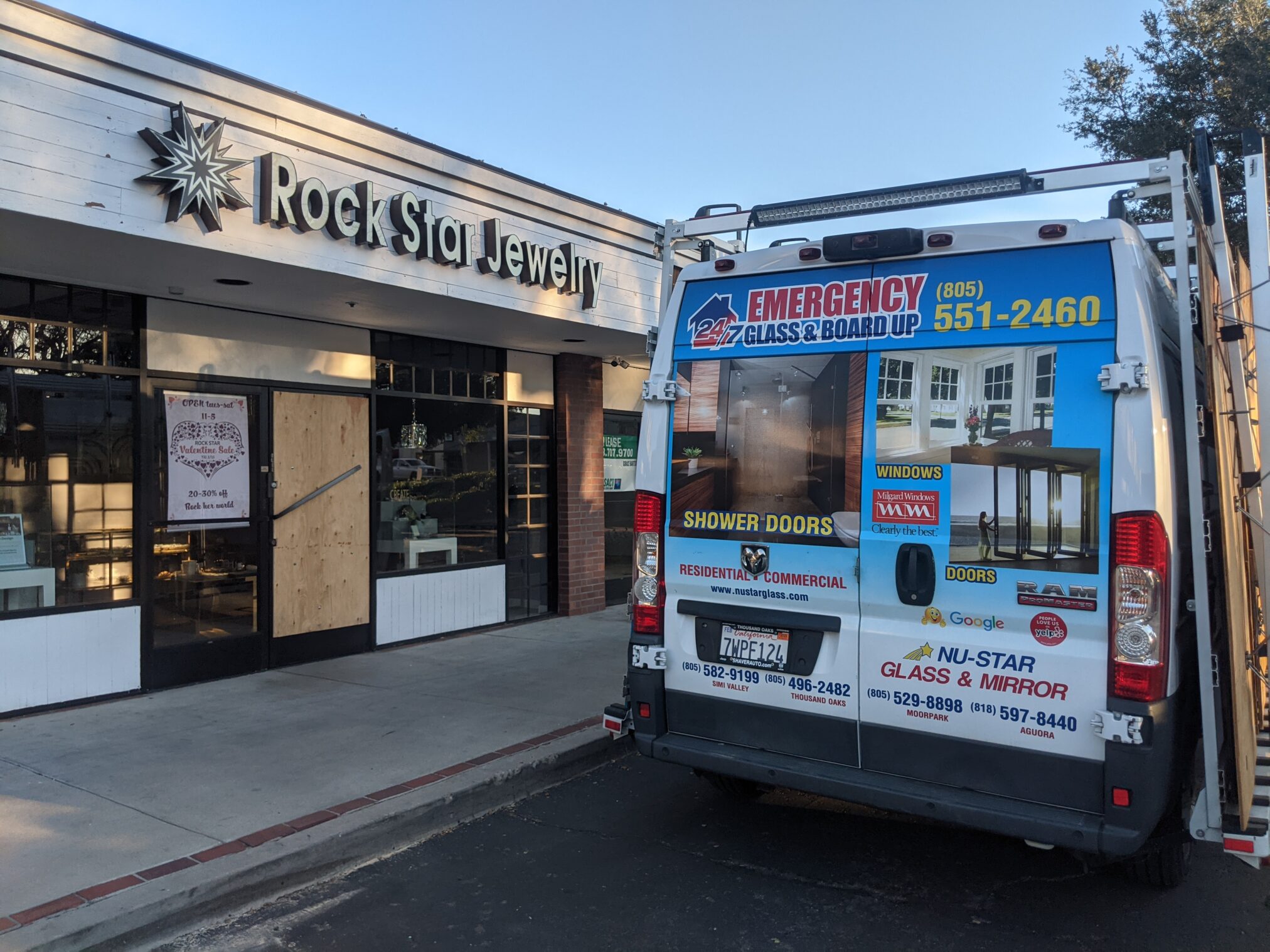 Emergency Glass Repair and Board Up Services